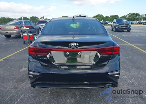 2020 Kia Forte Lxs z USA, uszkodzony, nr VIN 3KPF24AD1LE212690